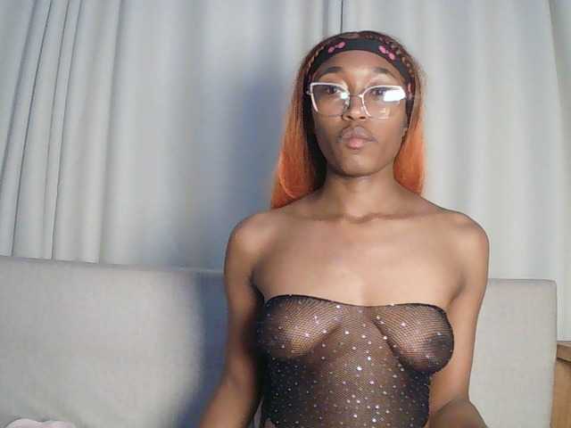 Queennana live cam on BongaCams
