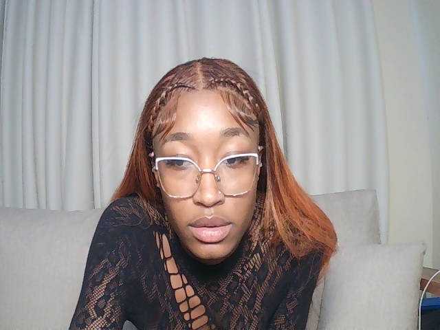 Queennana live cam on BongaCams