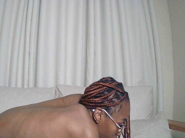 Queennana live cam on BongaCams