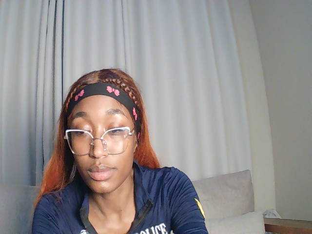 Queennana live cam on BongaCams