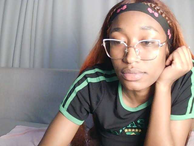 Queennana live cam on BongaCams