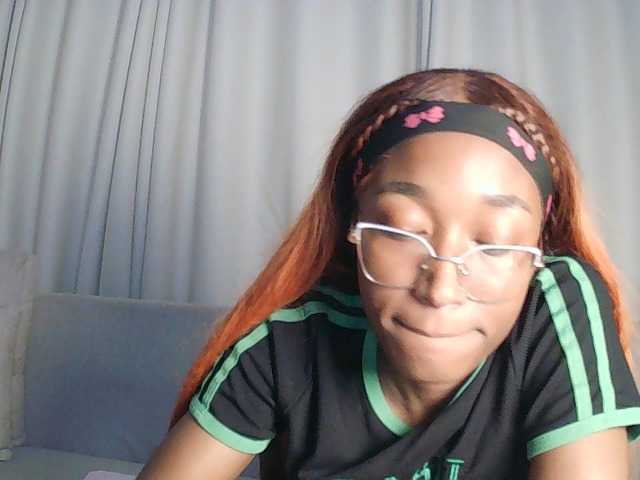 Queennana live cam on BongaCams