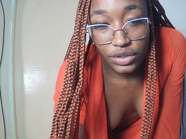 Queennana live cam on BongaCams