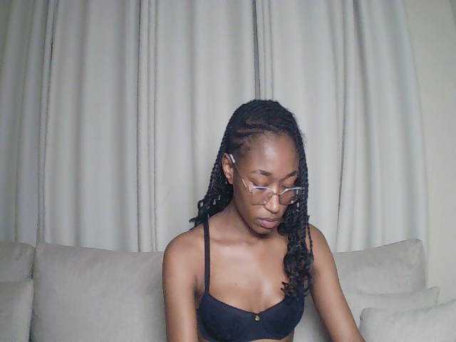 PinkAura_ live cam on BongaCams