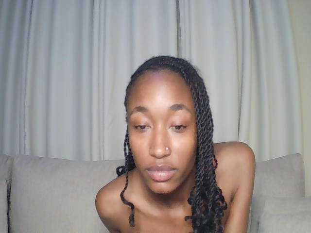 PinkAura_ live cam on BongaCams