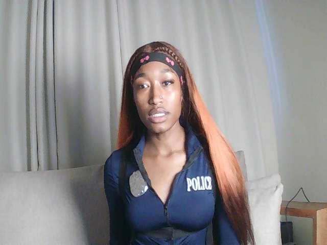 Queennana live cam on BongaCams