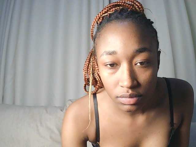 Queennana live cam on BongaCams