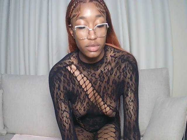 Queennana live cam on BongaCams