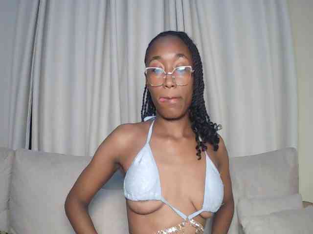 Modelo: pinkaura_