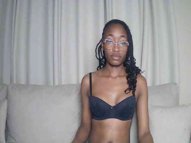 Model: pinkaura_