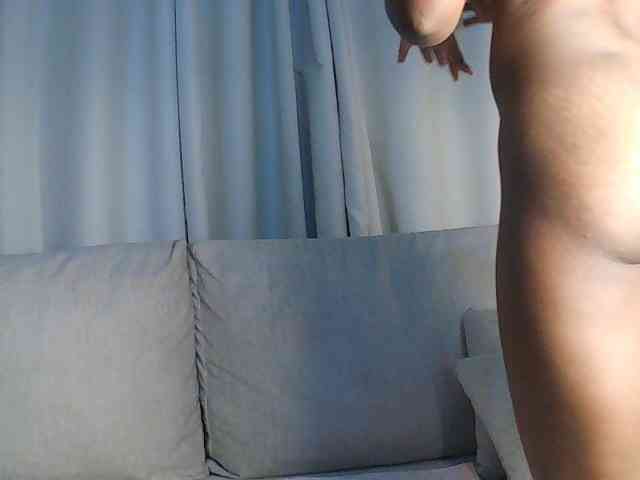 Model: pinkaura_