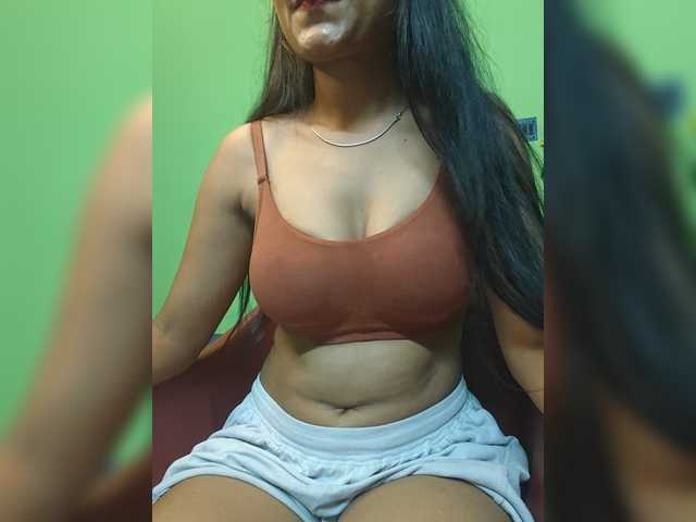sweet-kaniika live cam on BongaCams