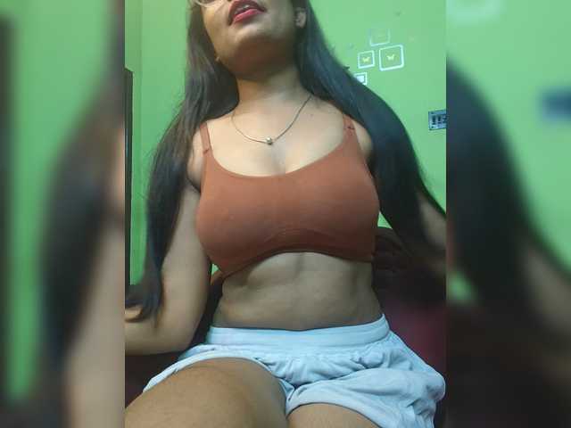 sweet-kaniika live cam on BongaCams