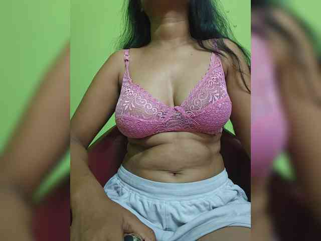 sweet-kaniika webcam