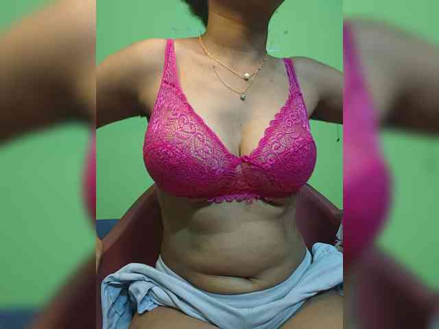 sweet-kaniika webcam