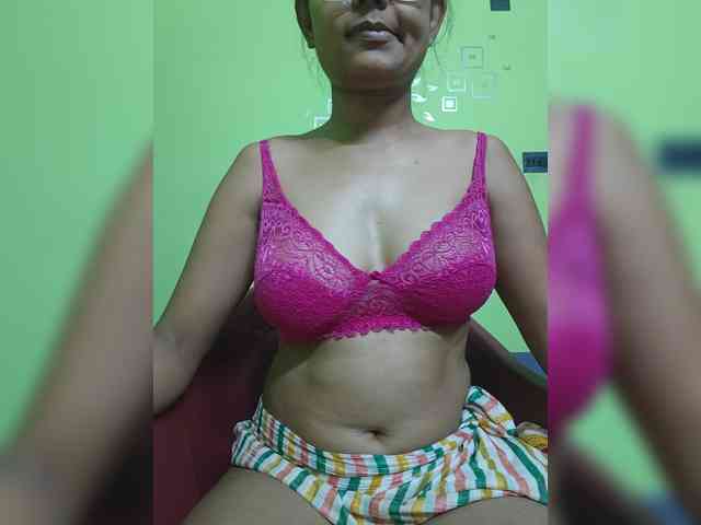 sweet-kaniika webcam