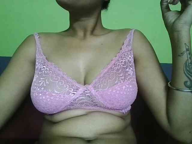 sweet-kaniika webcam