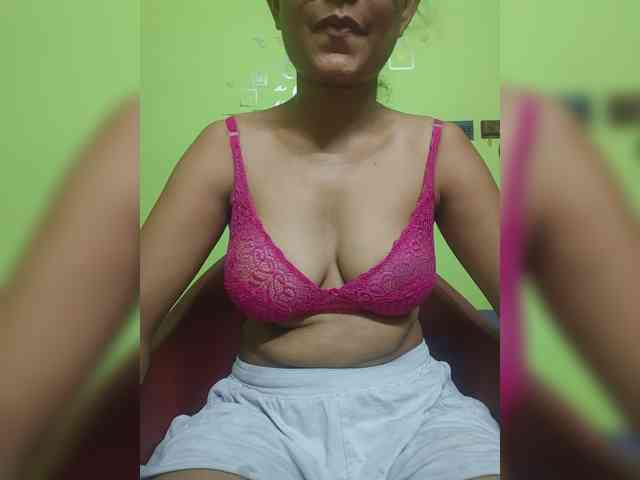 sweet-kaniika webcam