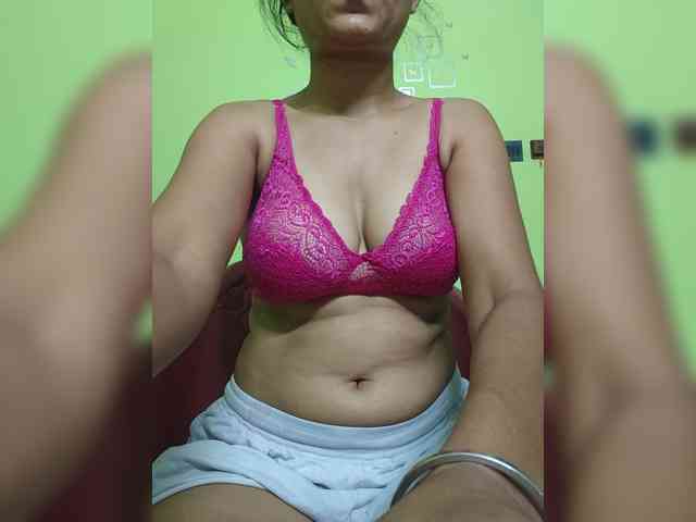 sweet-kaniika webcam