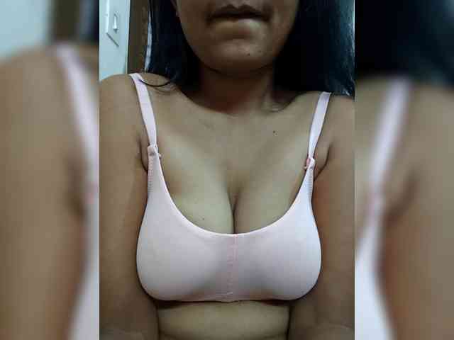 sweet-kaniika webcam