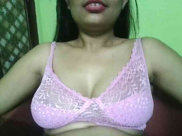 sweet-kaniika webcam