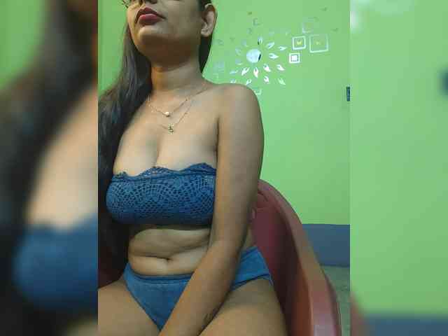 sweet-kaniika webcam