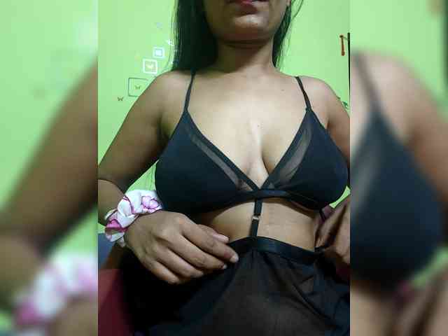 sweet-kaniika webcam