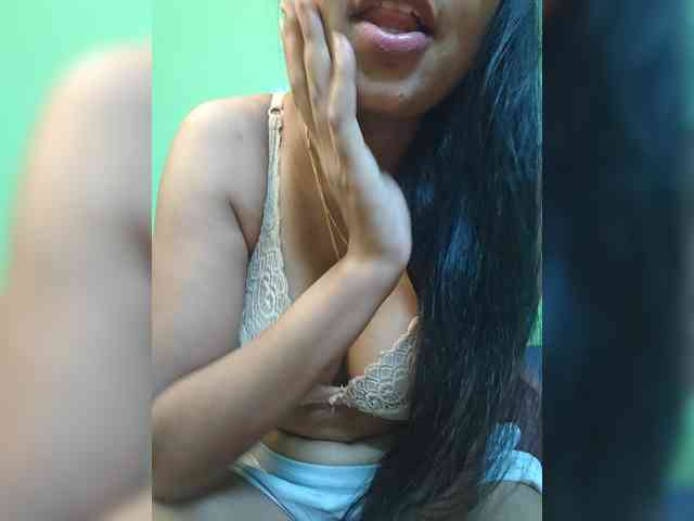 sweet-kaniika webcam