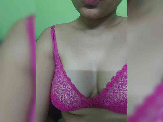 sweet-kaniika webcam