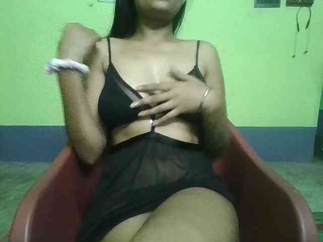 sweet-kaniika webcam