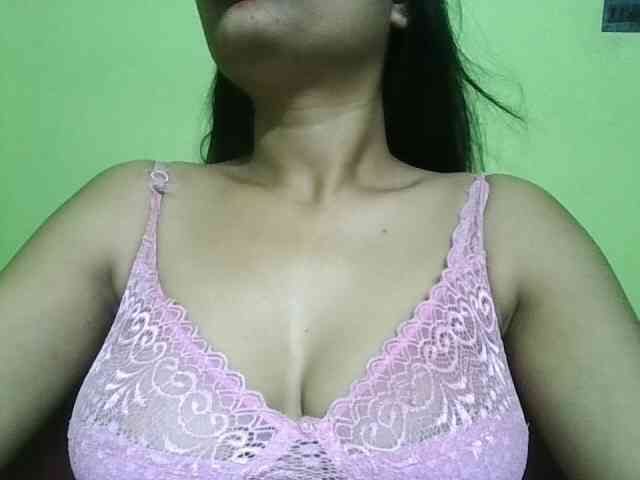 sweet-kaniika webcam