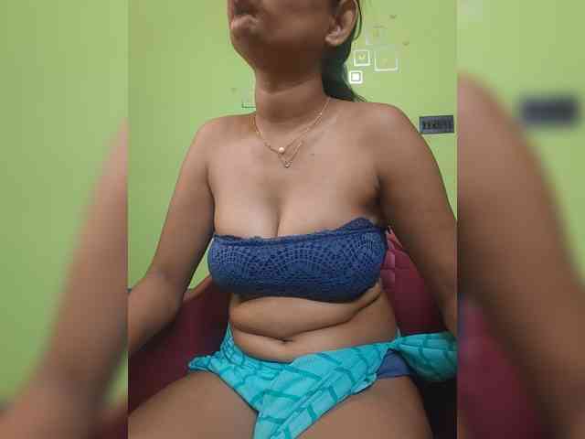 sweet-kaniika webcam