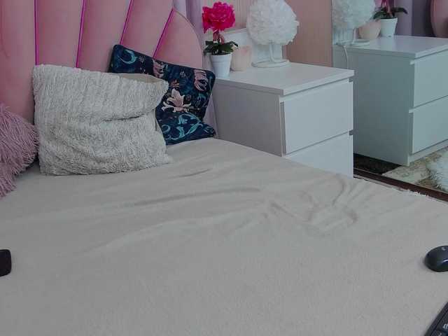 SophiaGrace222 live cam on BongaCams
