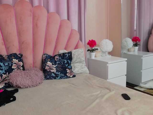 SophiaGrace222 live cam on BongaCams