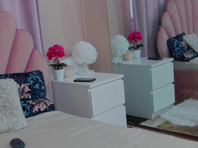 SophiaGrace222 live cam on BongaCams