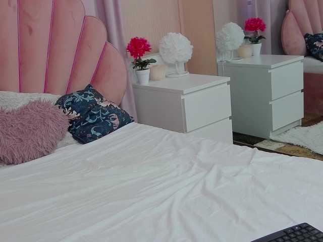 SophiaGrace222 live cam on BongaCams