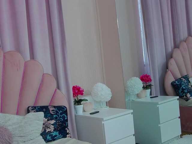 SophiaGrace222 live cam on BongaCams