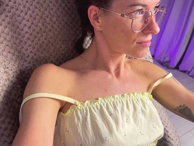 KatyKar live cam on BongaCams