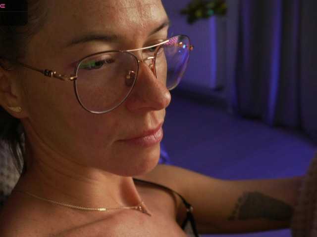 KatyKar live cam preview