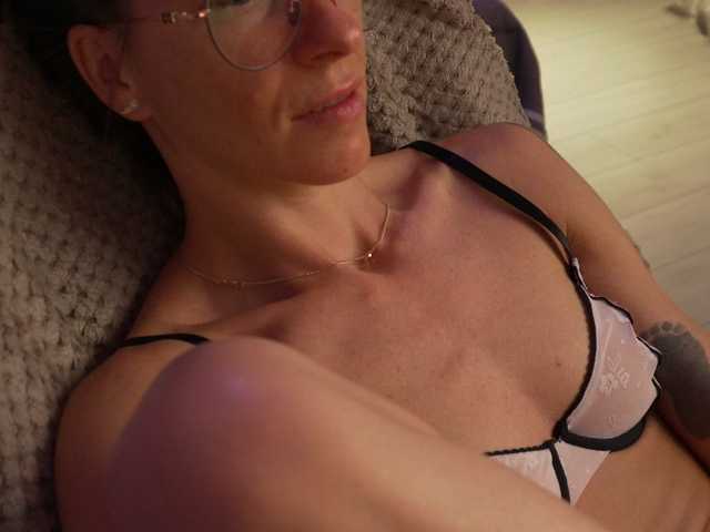 KatyKar live cam on BongaCams