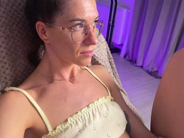 KatyKar live cam on BongaCams