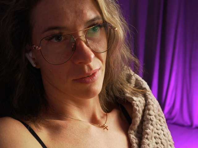 KatyKar live cam on BongaCams