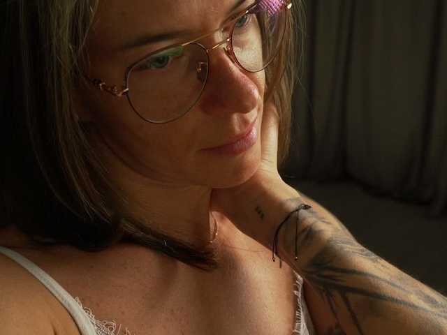 KatyKar live cam on BongaCams