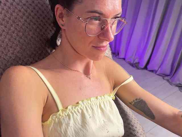 KatyKar Live Webcam on BongaCams