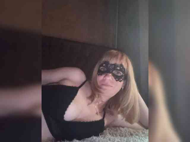 -KisA-LovEa webcam