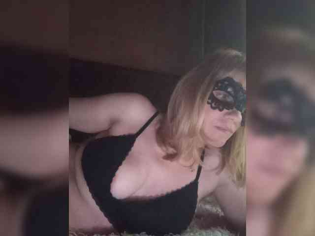 -KisA-LovEa webcam