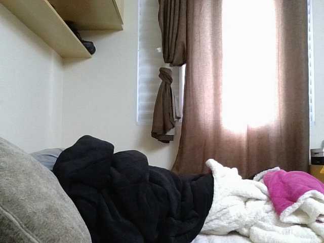 GabriellaManhas live cam preview