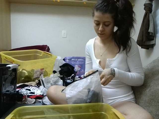 GabriellaManhas live cam on BongaCams