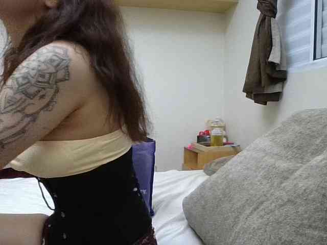 GabriellaManhas webcam