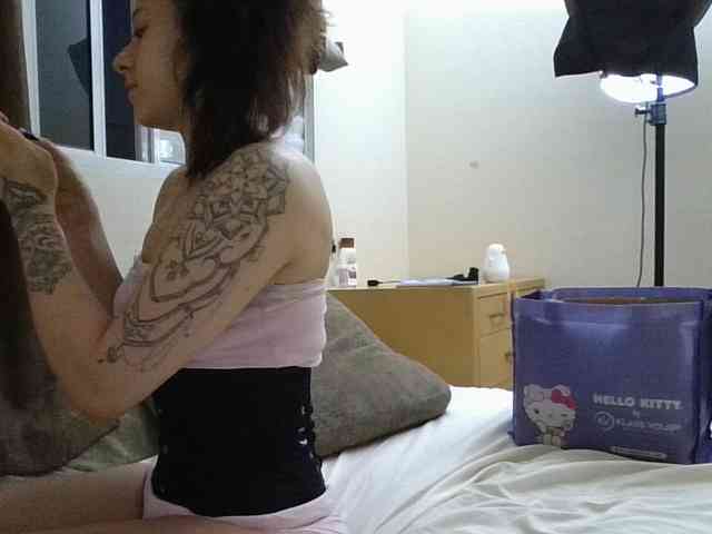GabriellaManhas webcam